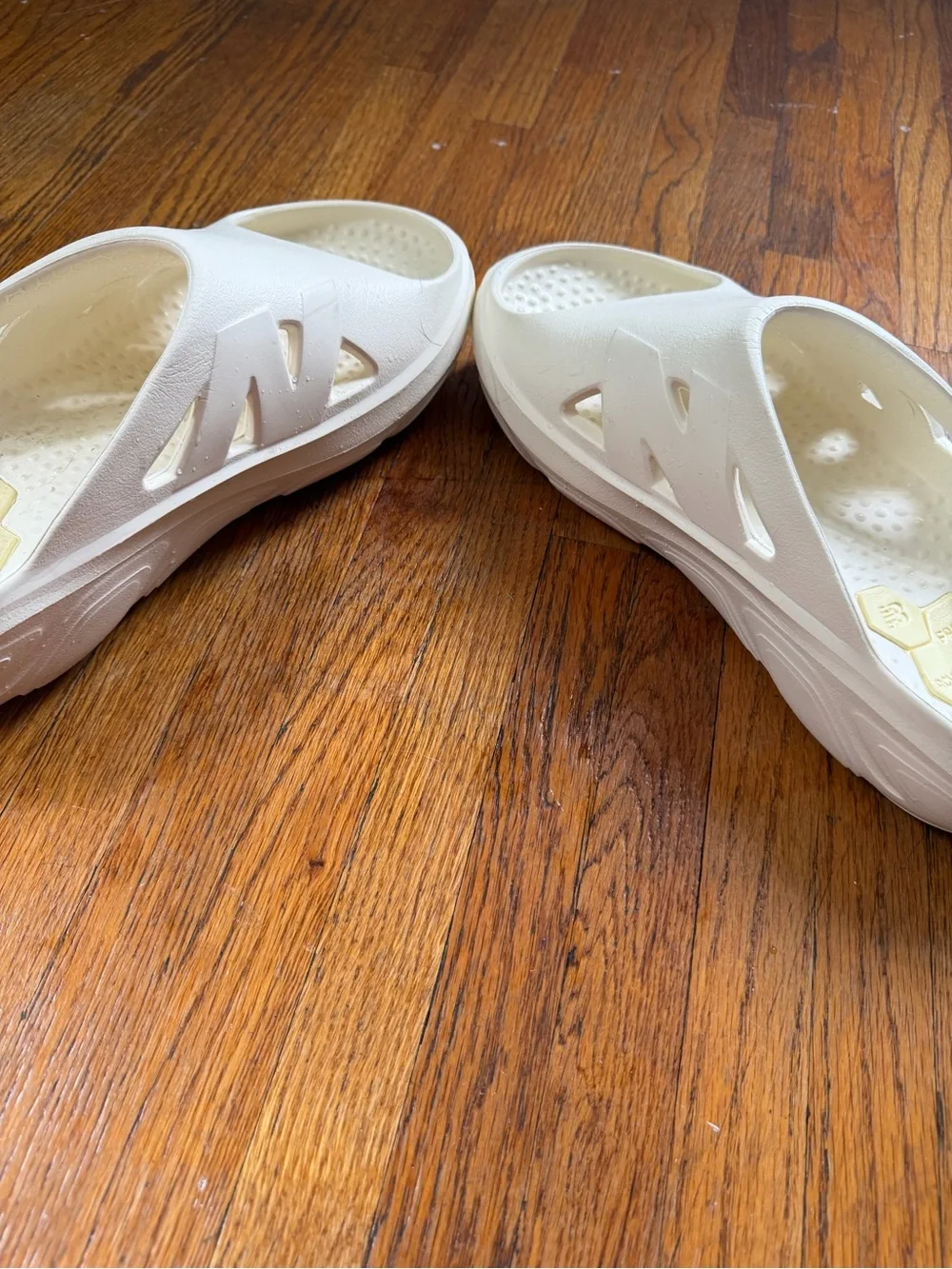 Off-white New Balance RCVRY Slides
